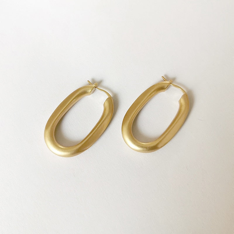 Box O Shape Bright Matte Solid Gold Color Hoop Earrings Thick Oval Geometric Earrings Minimalist Earrings Stars Design